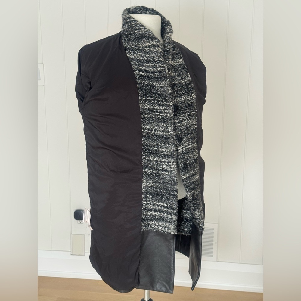 Danier Italian Leather Trim Bouclé Jacket Black Gray Textured XS Made in Canada - Picture 4 of 11